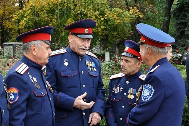 Уральские казачьи дружины приступили к поиску мата в соцсетях. Они выиграли на это грант