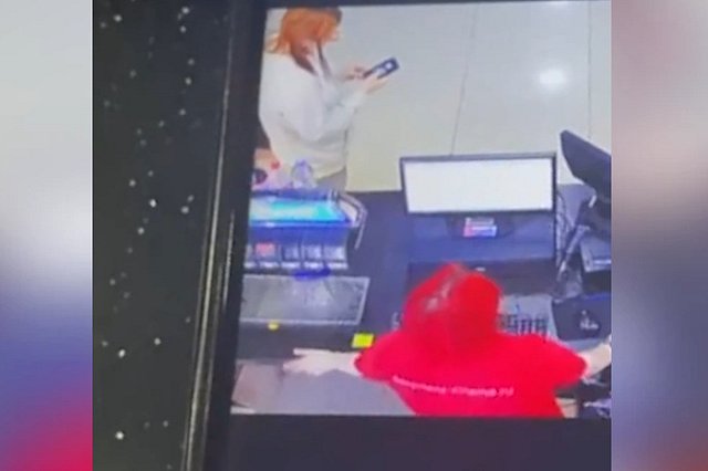 Девушка из Екатеринбурга пошла в кино, но потеряла 80 тысяч рублей