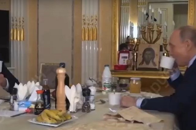 Путин показал, что лежит у него в холодильнике