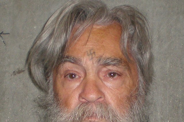 Отбывающий пожизненное заключение Чарльз Мэнсон заведет ребенка