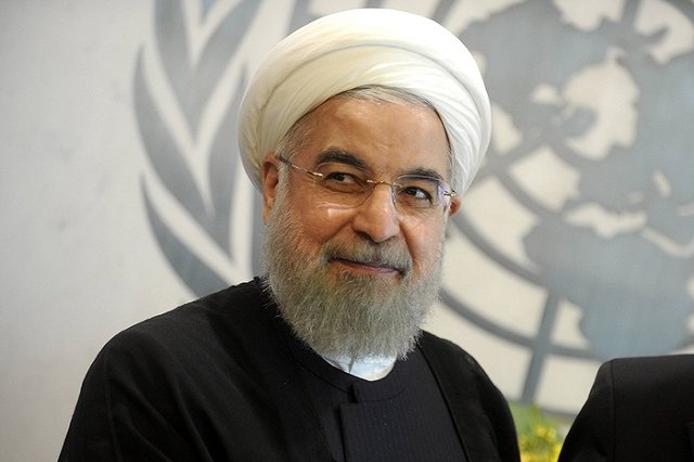 Олланд отказался обедать с Роухани без алкоголя