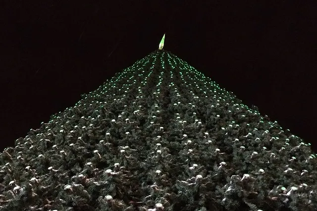 В Екатеринбурге открыли ледовый городок