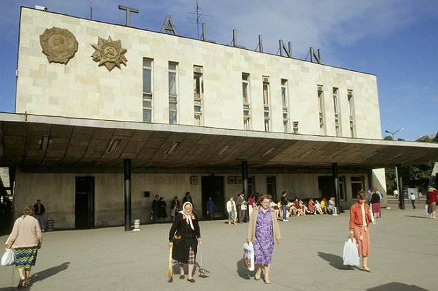 В Эстонии железнодорожникам разрешат общаться на русском языке