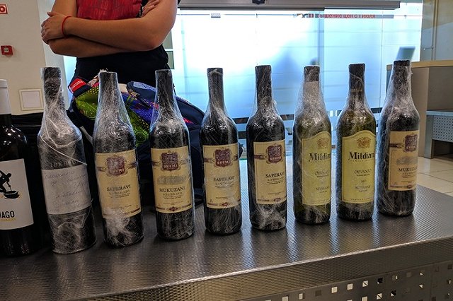 Партию незадекларированного вина пытались провезти из Турции на Урал