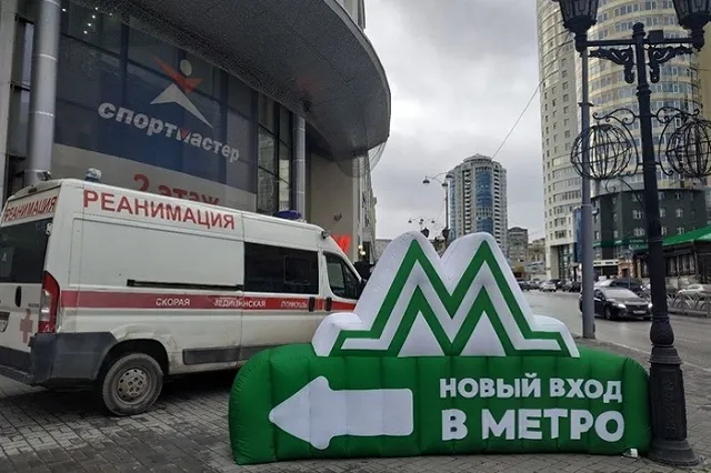 Куйвашев призвал уделить особое внимание антикоронавирусным мерам в ТЦ