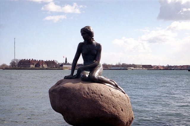 Ролик с пойманной русалкой взрывает соцсети