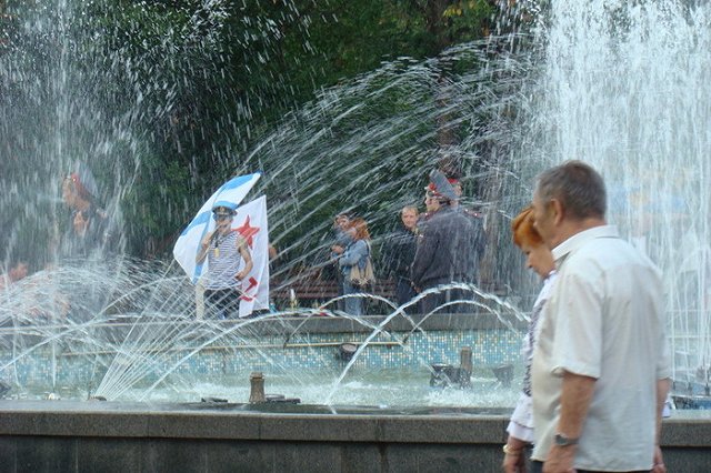 Свердловский депутат поздравил ирбитских детей с «профессиональным праздником»