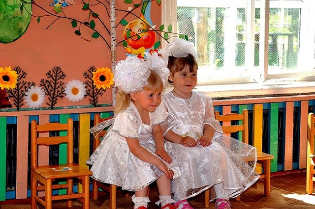 «Только мамой холостой, а не мужнячей дамой». Стишок из детсада шокировал Рунет