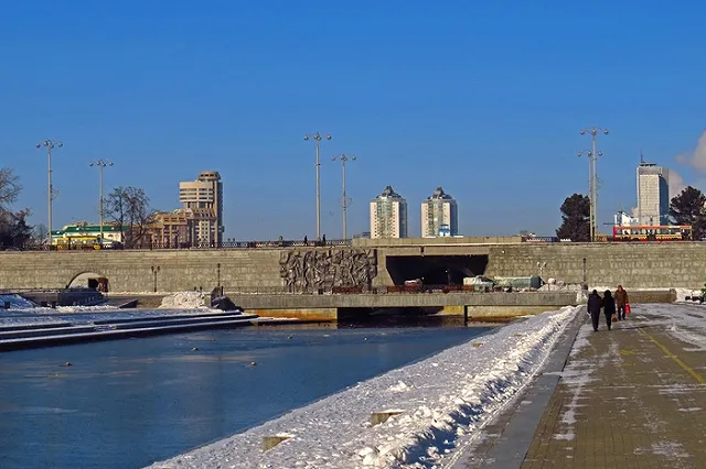 Отмена боя с Поветкиным ударит по Екатеринбургу
