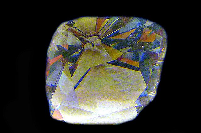 Подросток нашел алмаз в одном из туристических парков США