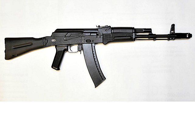 На Урале вечеринку выпускников сорвал человек с автоматом Калашникова