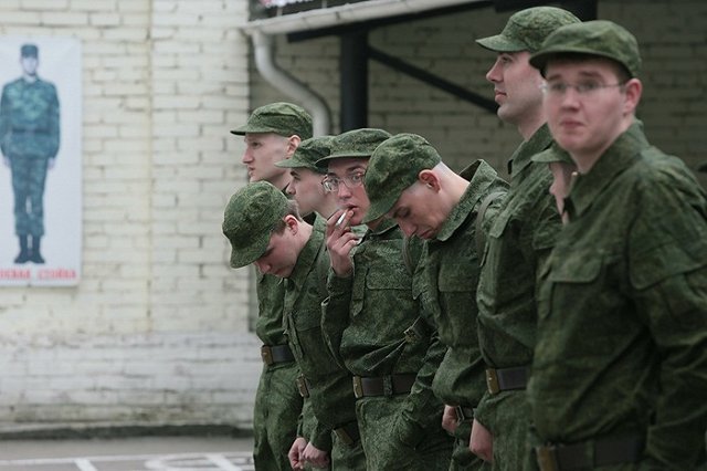 Путин пообещал отменить службу по призыву