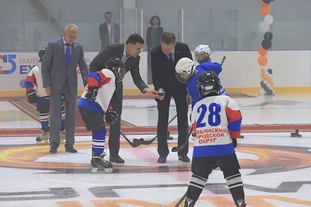 Куйвашев открыл Дворец ледовых видов спорта в Кировграде