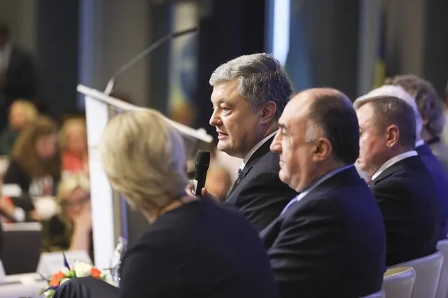 Порошенко подписал закон об исключительности украинского языка