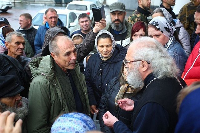 Соколов из «Уральских пельменей» обвинил в появлении коронавируса стандарт связи 5G