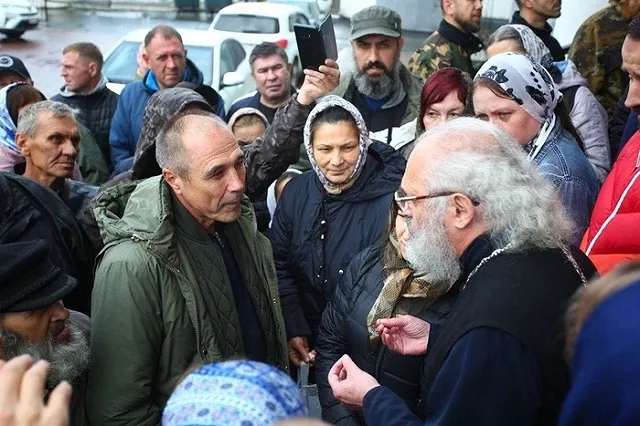 Соколов из «Уральских пельменей» обвинил в появлении коронавируса стандарт связи 5G