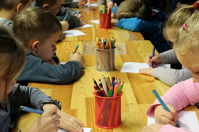 В Екатеринбурге несколько школ, детсад и больницу отключили от холодной воды