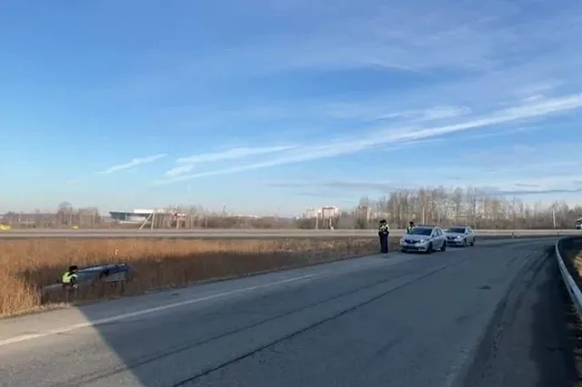 На ЕКАД водитель внезапно умер за рулем