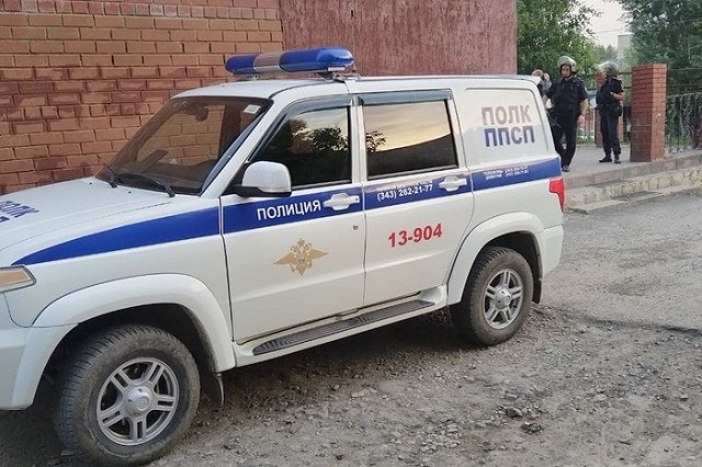 Полицейские Екатеринбурга задержали подозреваемых в нападении на журналиста