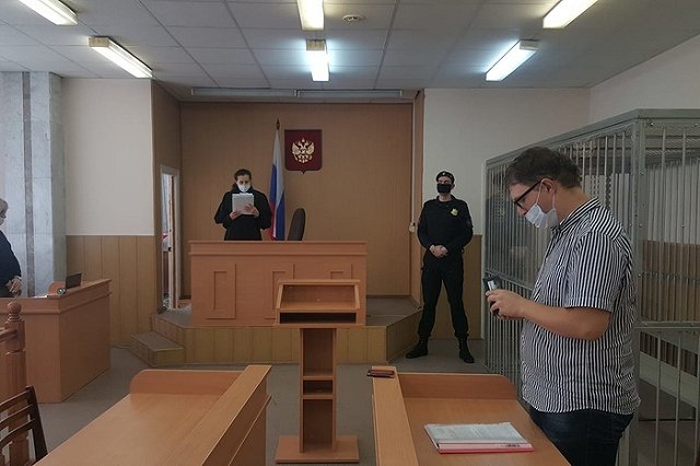 Дениса Гауэрта оштрафовали за отсутствие маски на «запрещенном» пикете