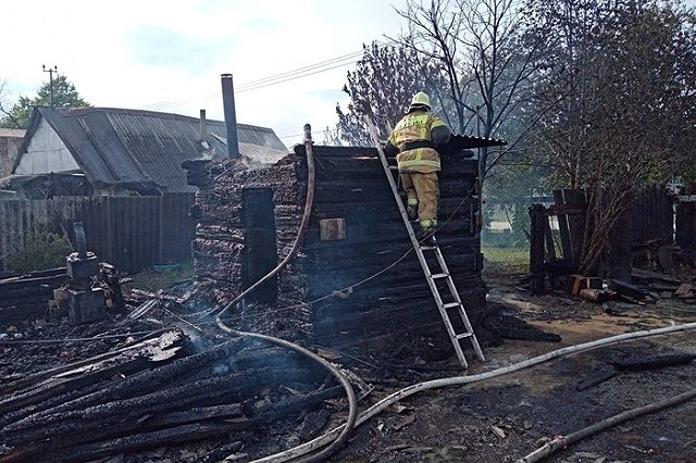 В Екатеринбурге заживо сгорел мужчина