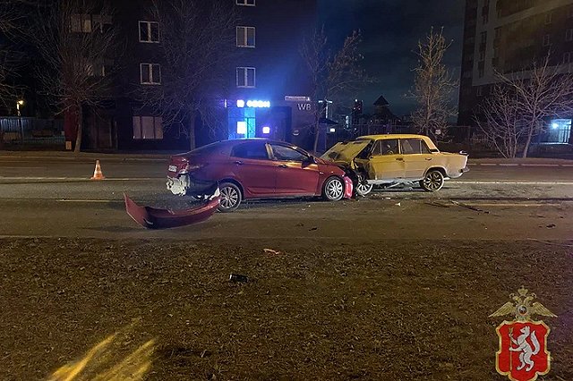 «Шестерка» спровоцировала аварию с тремя пострадавшими на Отрадной