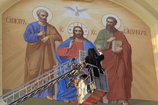 Экс-священник избил крестом бизнесмена из-за места на парковке