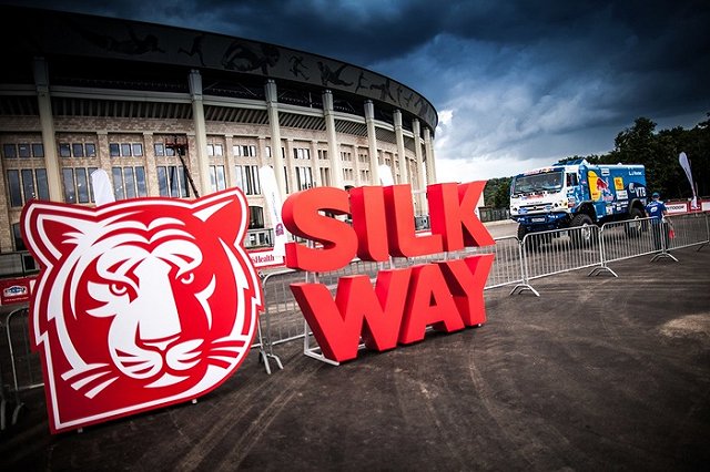 «КамАЗ» — чемпион! Последний этап «Шелкового пути» экипажи проедут вне зачета