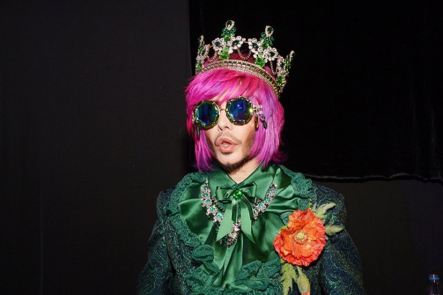 Зверев закатил скандал в аэропорту Иркутска: «У меня молния на штанах пищит!»