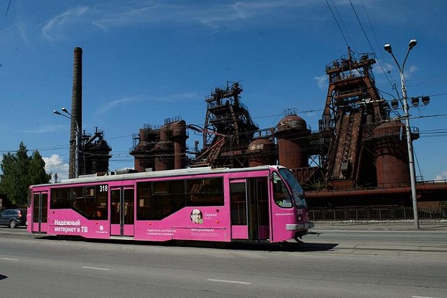 СМИ: Оборонный завод в Екатеринбурге запустил ночной общественный транспорт