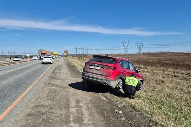Пьяный водитель «китайца» уснул за рулем под Белояркой и после ДТП заявил, что «ничего не помнит»
