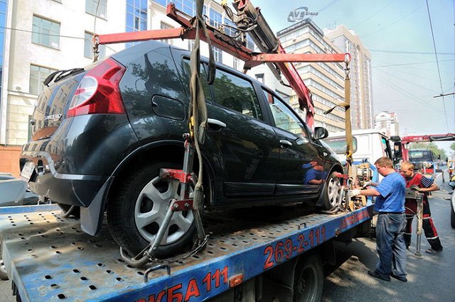 Российских водителей не будут предупреждать об эвакуации автомобиля