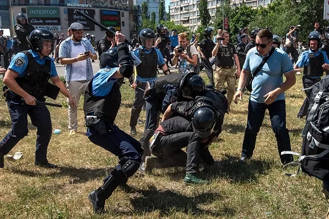 Кличко пообещал нормальный гей-парад в Киеве