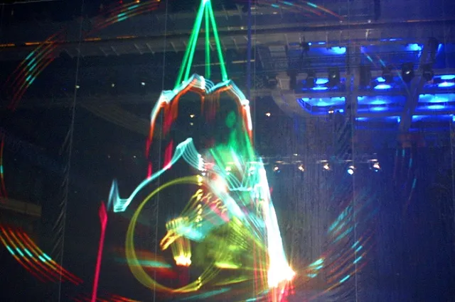 Мэрия Екатеринбурга покажет горожанам лазерное шоу