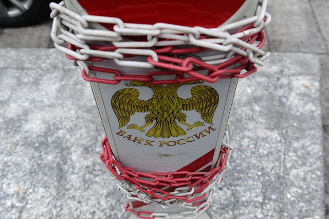 «Коммерсантъ» рассказал об обходе коллекторами запрета звонить должникам