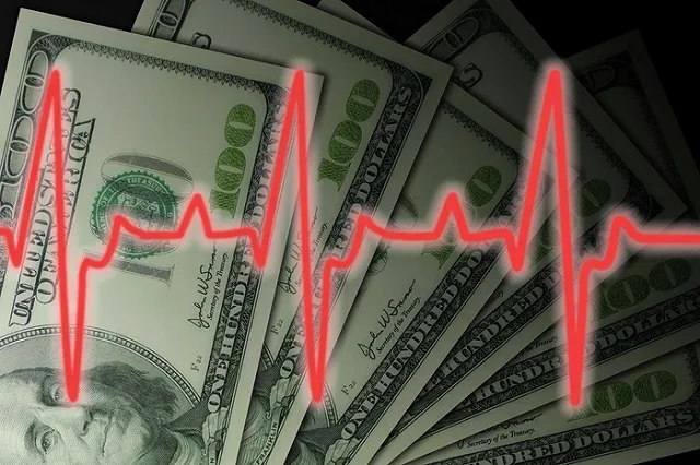 Росстат подсчитал доходы врачей