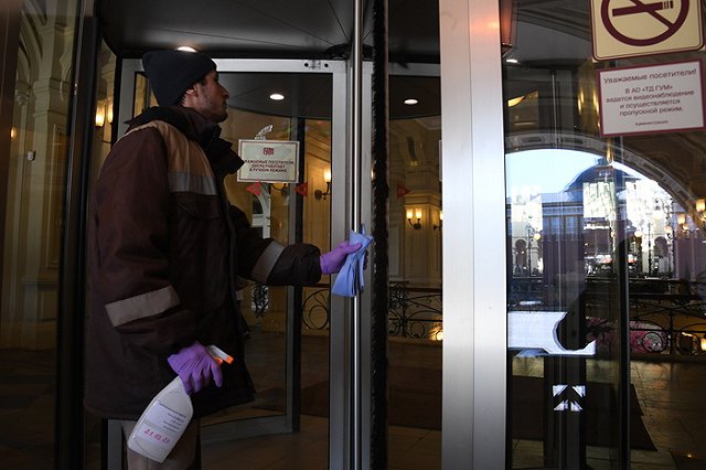 Депутат Госдумы призвал быть осторожнее с первоапрельскими шутками, напомнив о штрафах