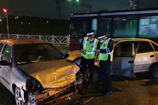 В Екатеринбурге в ДТП серьёзно пострадали женщина и ребёнок