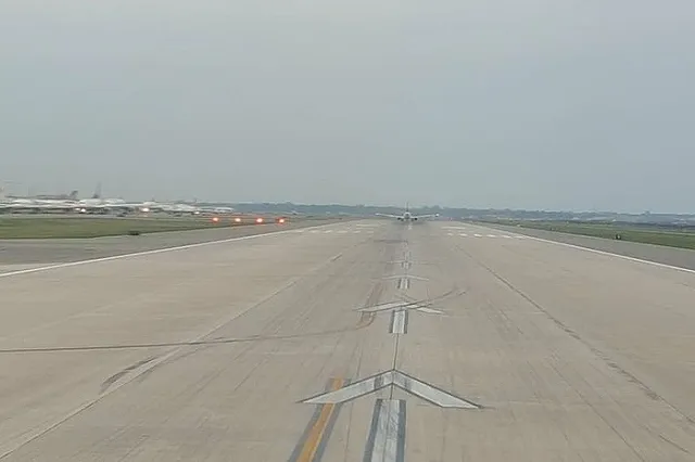 Ту-134 выкатился за взлетно-посадочную полосу в Кольцово