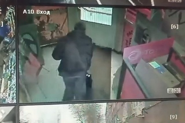 Из екатеринбургского магазина похитили необычного работника