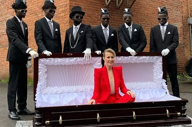 На Собчак пожаловались в прокуратуру из-за оскорблений людей без антител