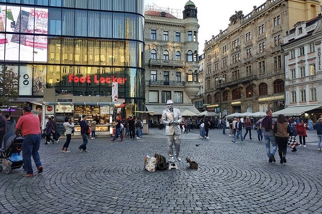 Глава МИД Чехии заявил, что работа посольства в Москве парализована