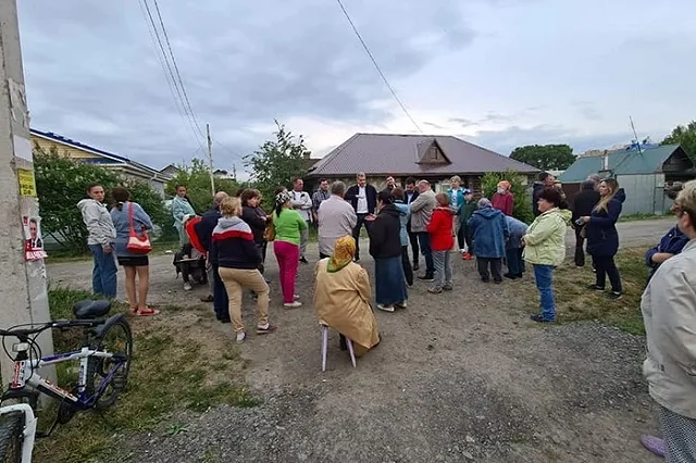 Куйвашев пообещал разобраться с жалобами жителей Уктуса Левобережного