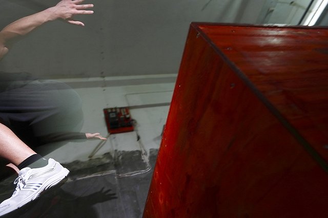 На Южном Урале паркурщик устроил погром в автосалоне