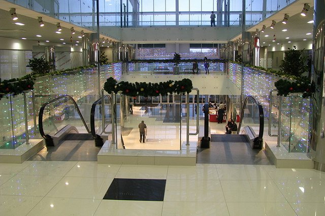 Главный свердловский парфюмерный супермаркет переезжает