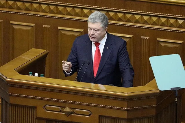 Порошенко заявил об угрозе полномасштабной войны с Россией