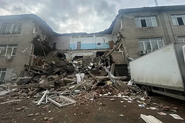 В Екатеринбурге рухнуло офисное здание