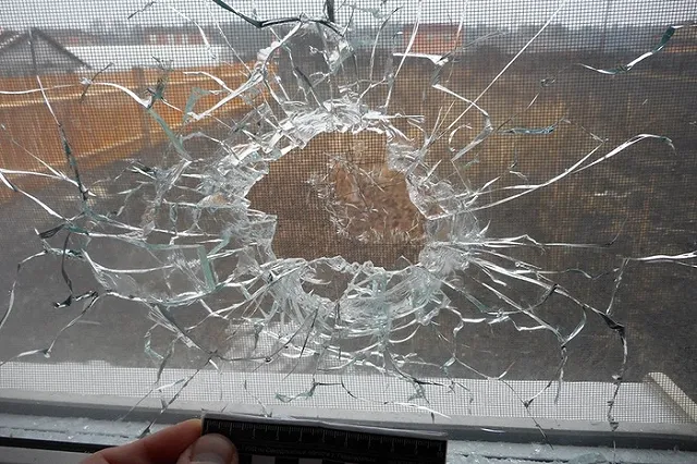 Житель Первоуральска разрядил ружье в окна бывшей возлюбленной