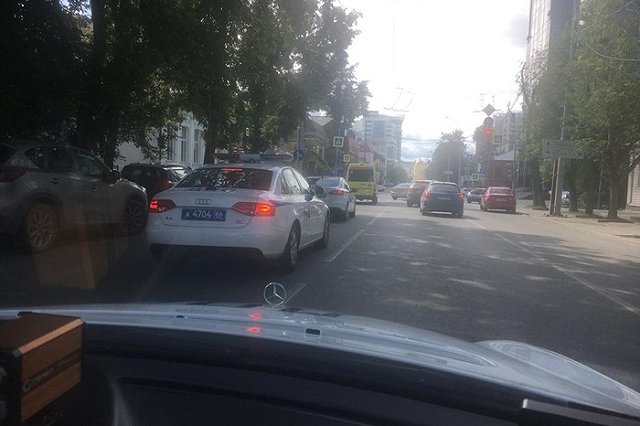 Водителям перед визитом Путина напомнили, что делать при виде спецтранспорта