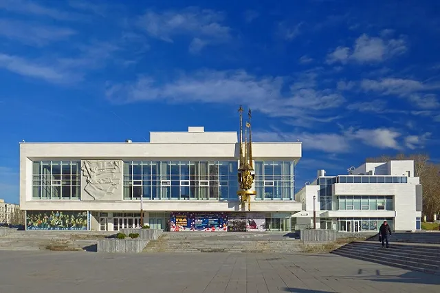 90-летний юбилей отмечает екатеринбургский Театр юного зрителя